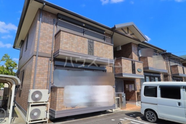 13/16 エントランス