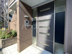 20/23 エントランス