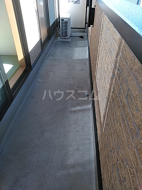 21/28 バルコニー