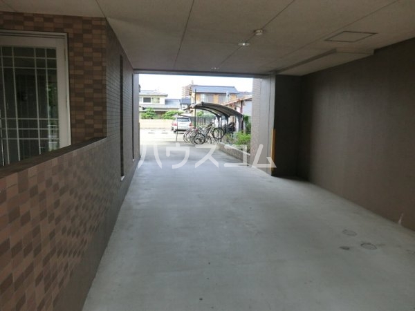 20/25 エントランス