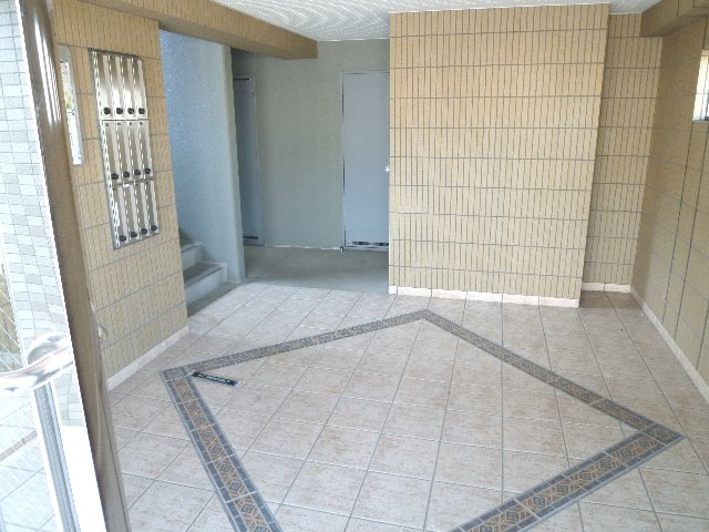 22/30 エントランス