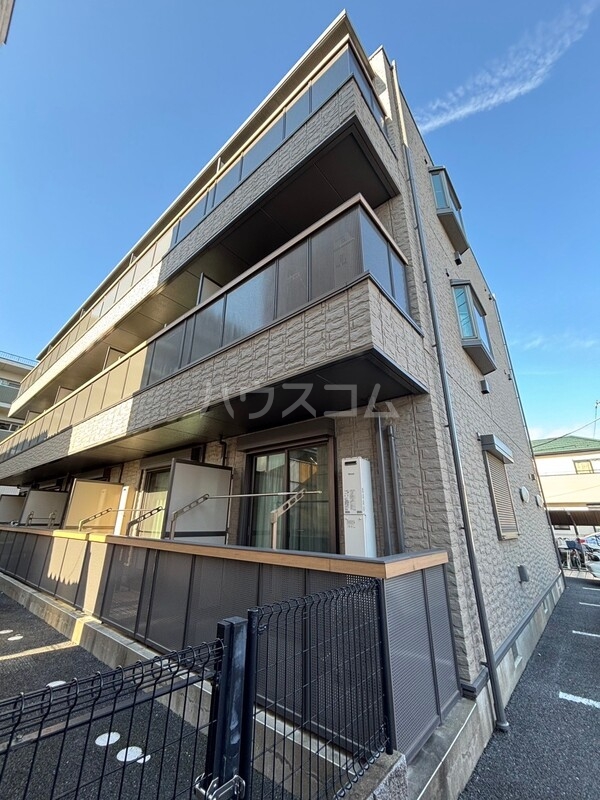 14/20 エントランス