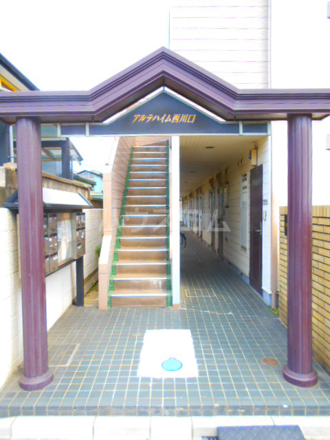 28/30 エントランス