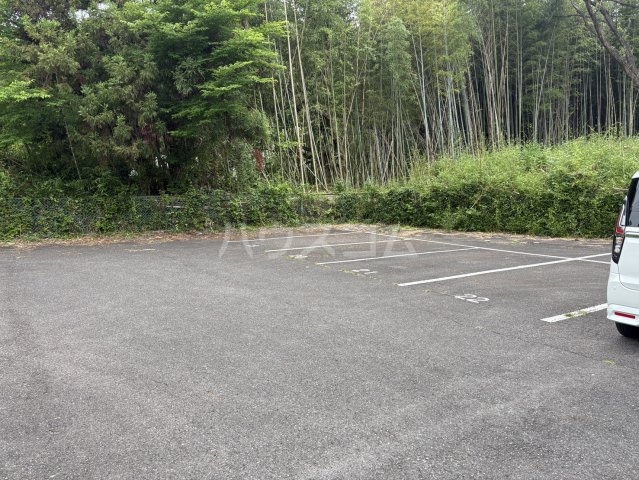 25/30 駐車場
