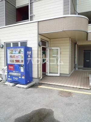 21/30 エントランス