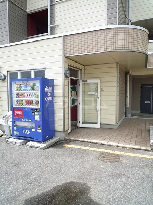 20/30 エントランス