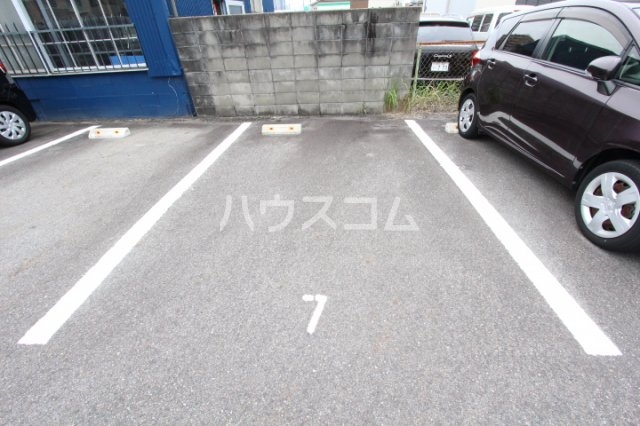 21/27 駐車場