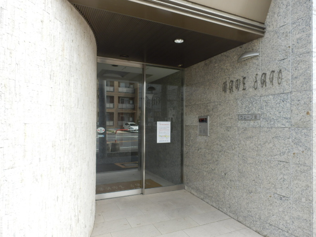 21/29 エントランス