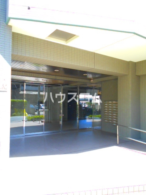 17/25 エントランス