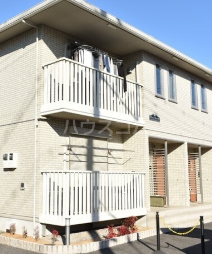 13/22 エントランス