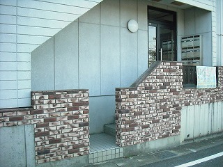 21/30 エントランス
