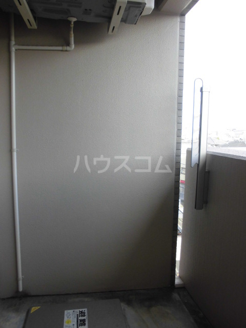 18/26 バルコニー