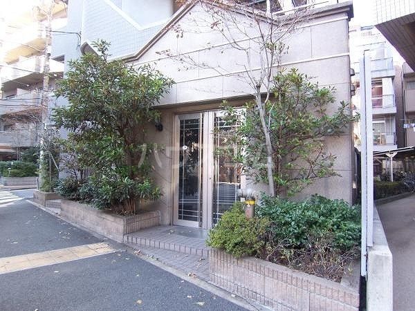 20/22 エントランス