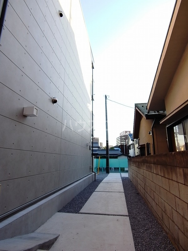 16/25 エントランス