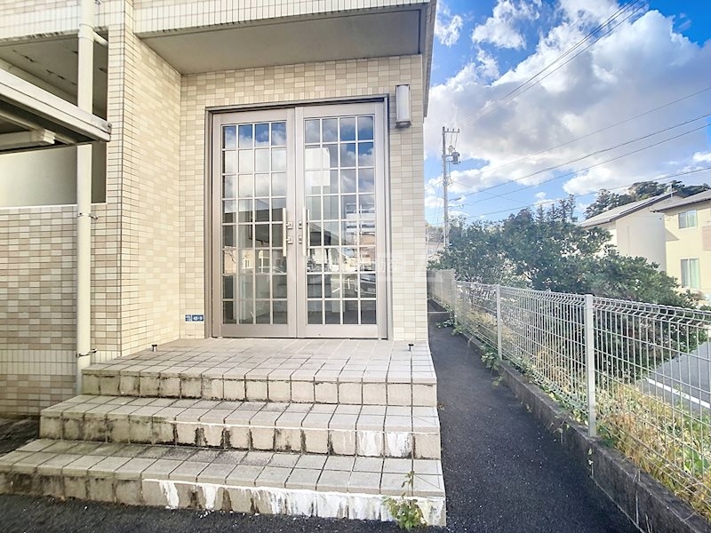 21/30 エントランス