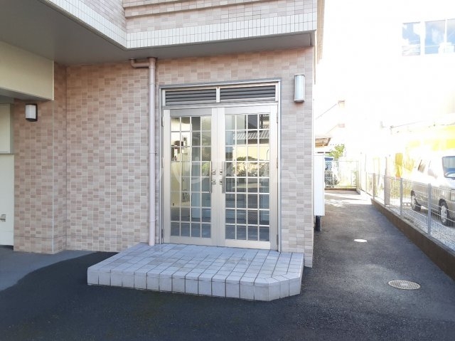 29/30 エントランス