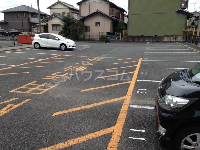 2/10 駐車場