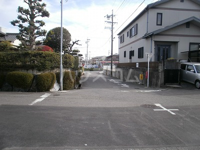 20/29 駐車場