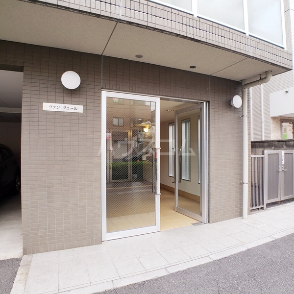 29/30 エントランス