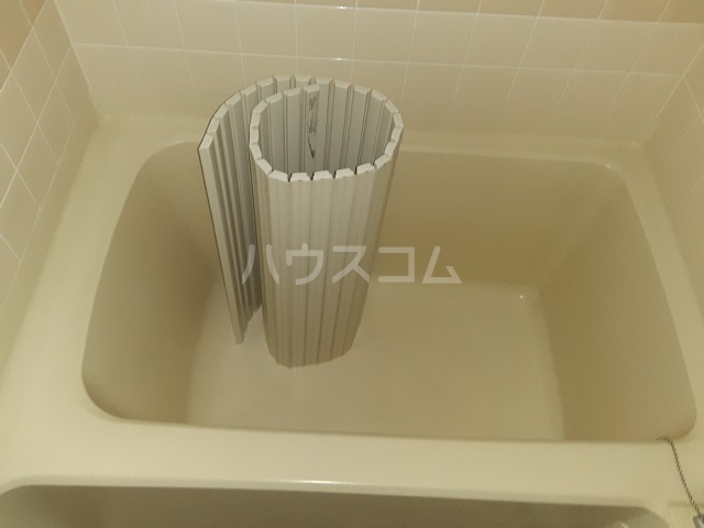 13/27 浴室