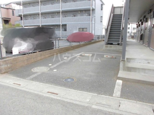 17/27 駐車場