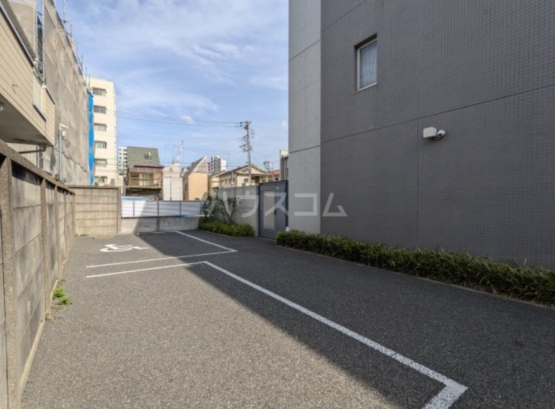 21/22 駐車場