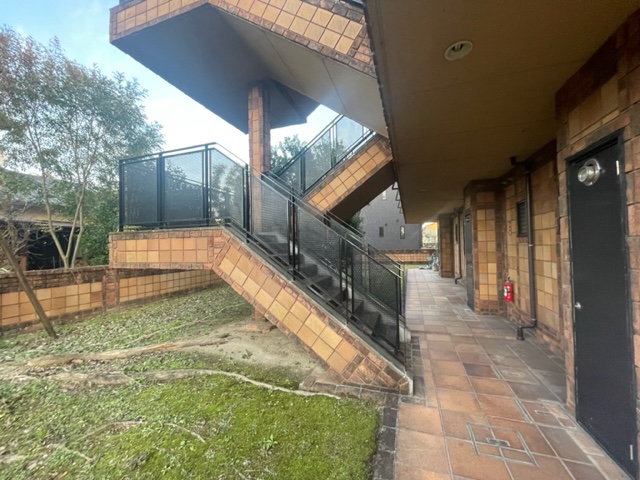 19/25 エントランス