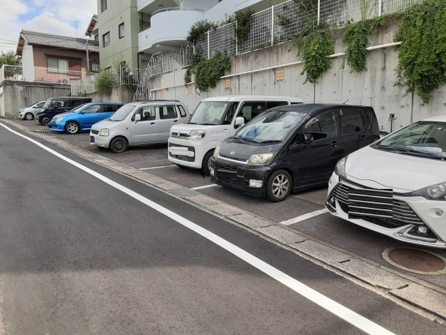 21/30 駐車場