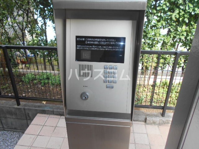 13/23 エントランス