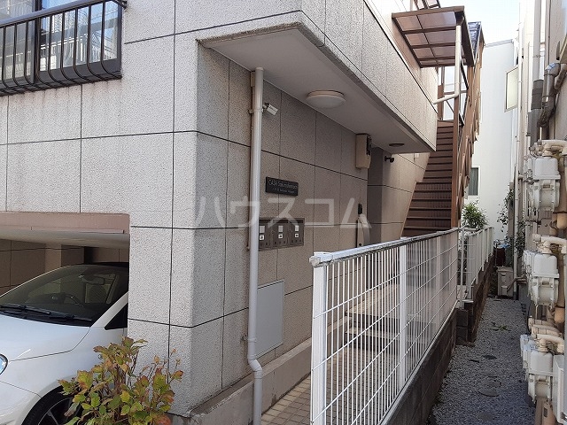 3/4 エントランス