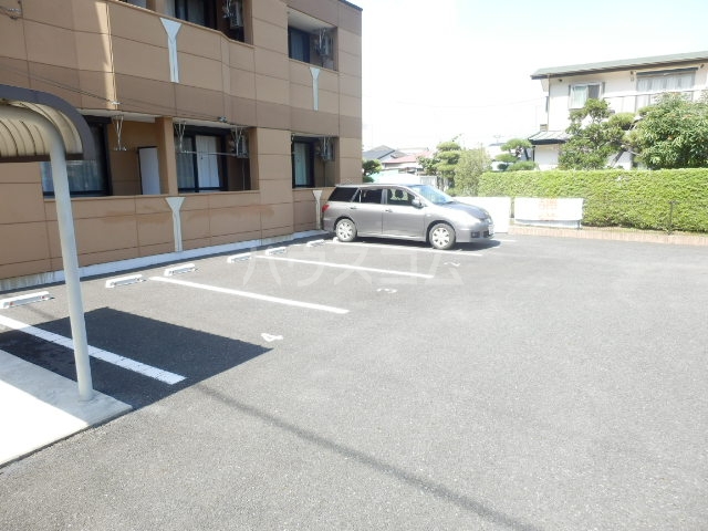 14/19 駐車場
