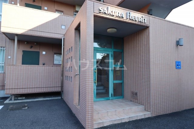 14/19 エントランス