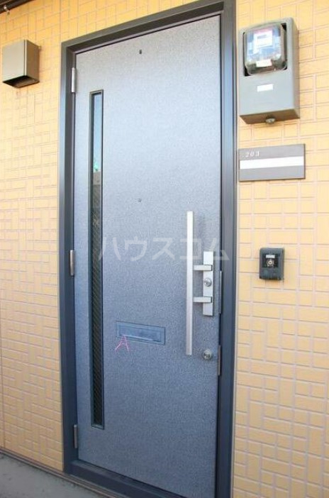 15/23 エントランス