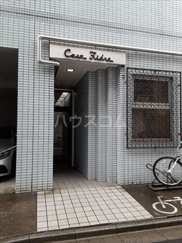 2/4 エントランス