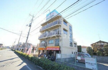 18/28 エントランス