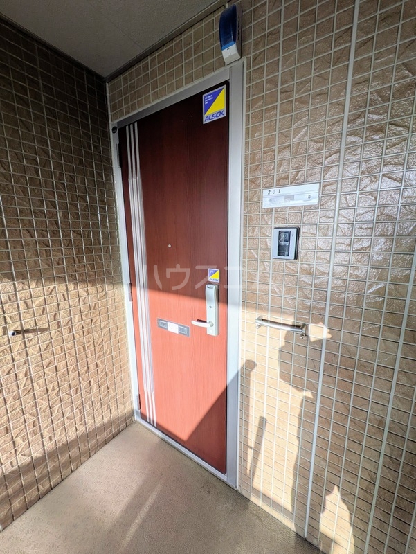 17/22 エントランス