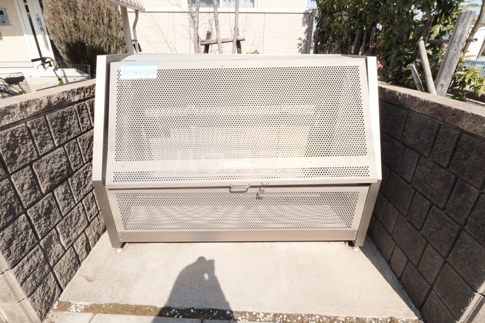 13/22 エントランス