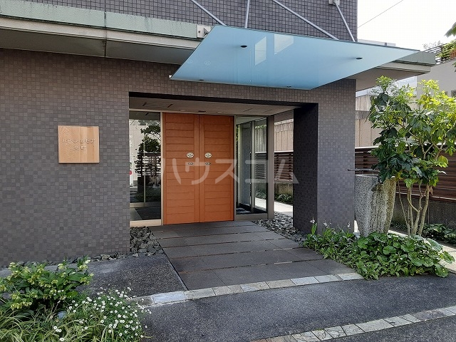 2/4 エントランス