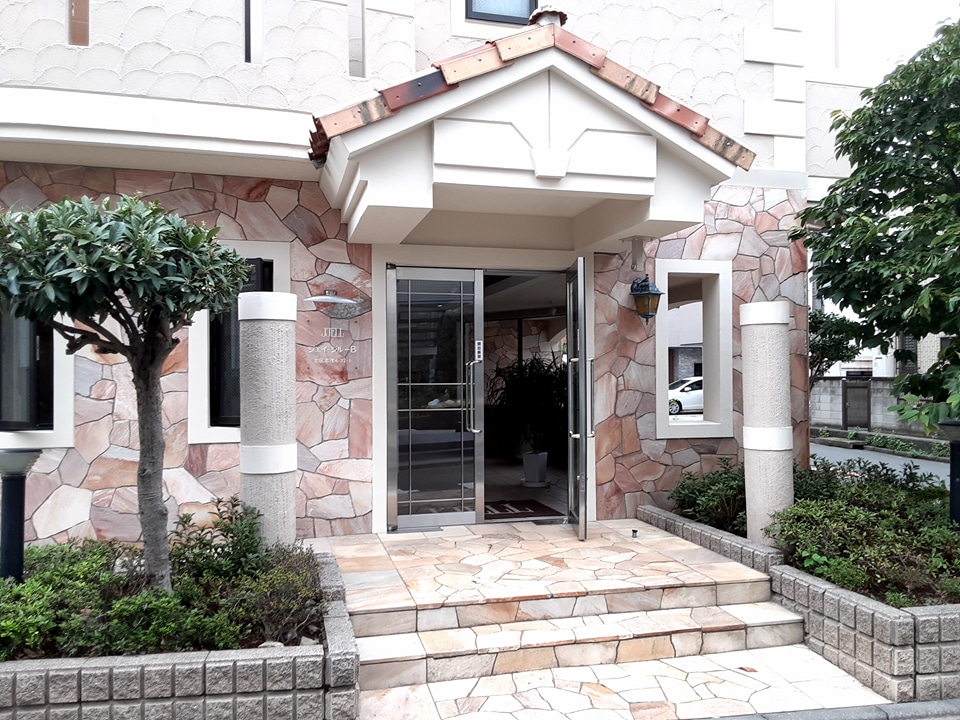 2/3 エントランス