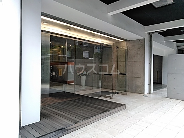 29/30 エントランス