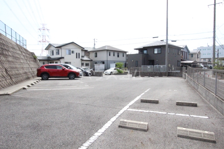 26/30 駐車場