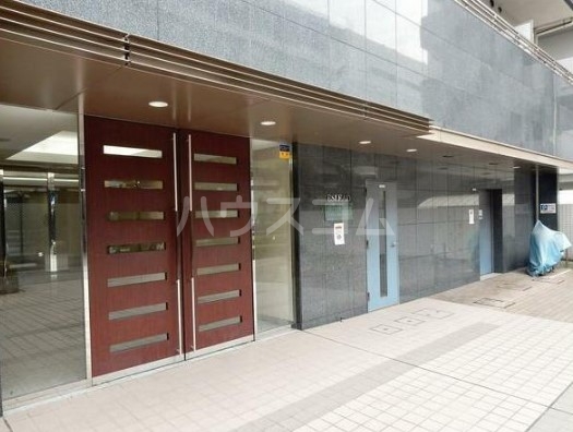 2/3 エントランス