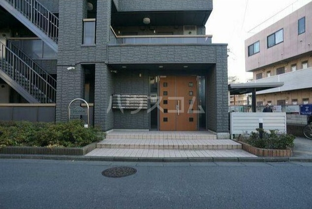 15/18 エントランス