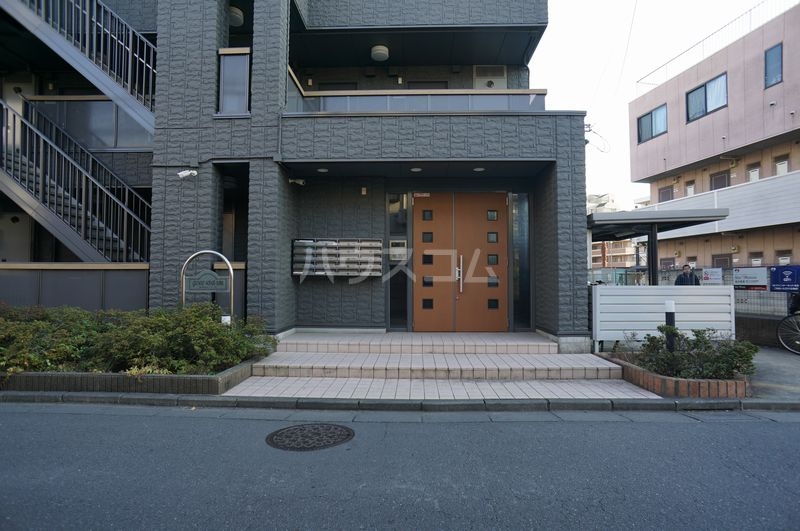 14/17 エントランス