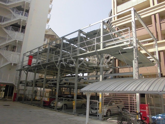 21/23 駐車場