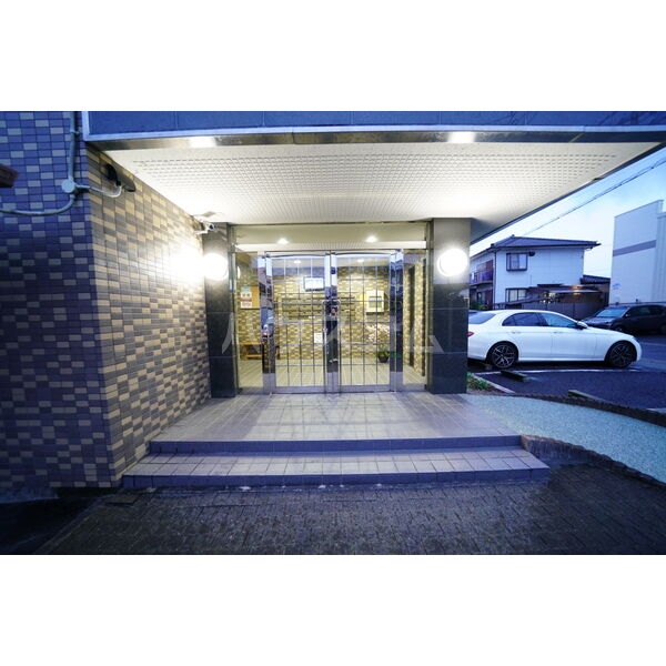 16/25 エントランス