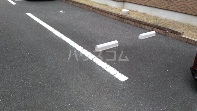 18/28 駐車場