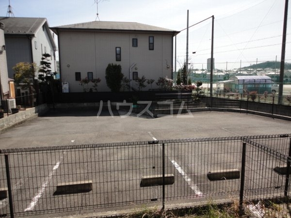 18/19 駐車場