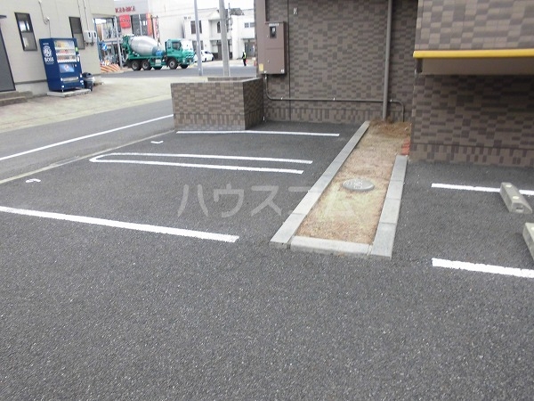 16/17 駐車場
