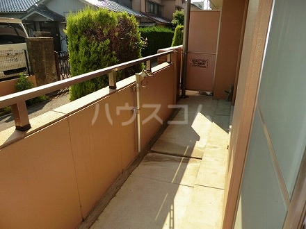 18/28 バルコニー